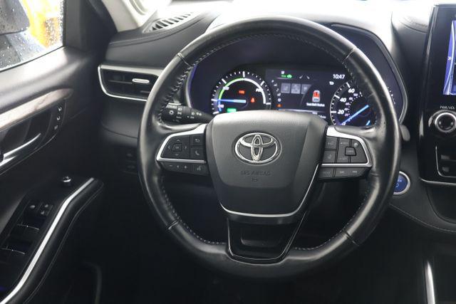 2021 Toyota Highlander Hybrid Platinum