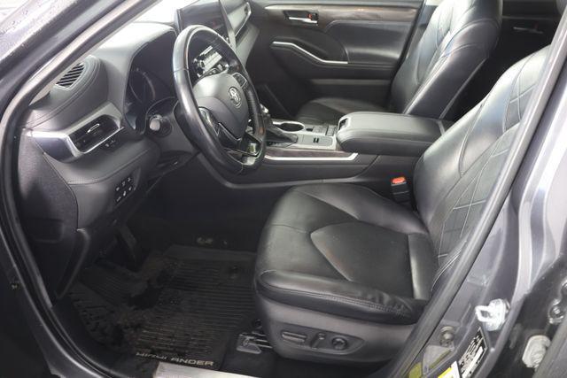 2021 Toyota Highlander Hybrid Platinum