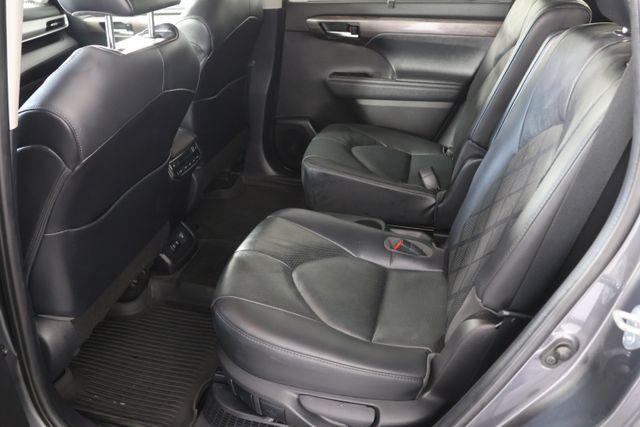 2021 Toyota Highlander Hybrid Platinum