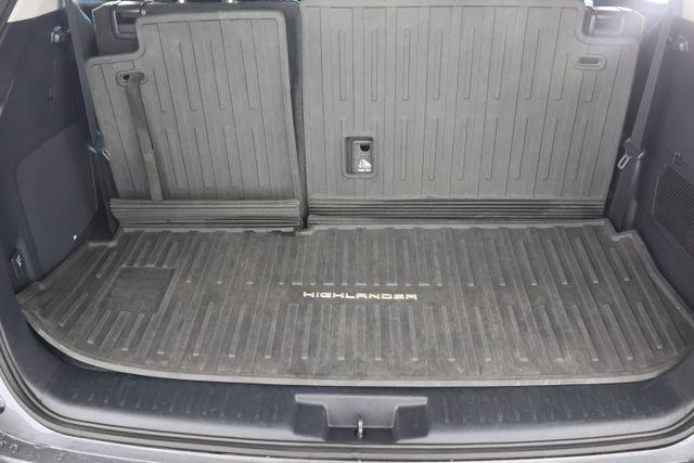 2021 Toyota Highlander Hybrid Platinum