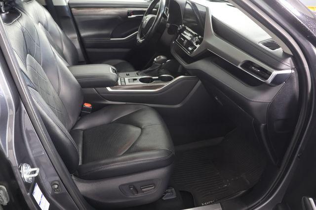 2021 Toyota Highlander Hybrid Platinum