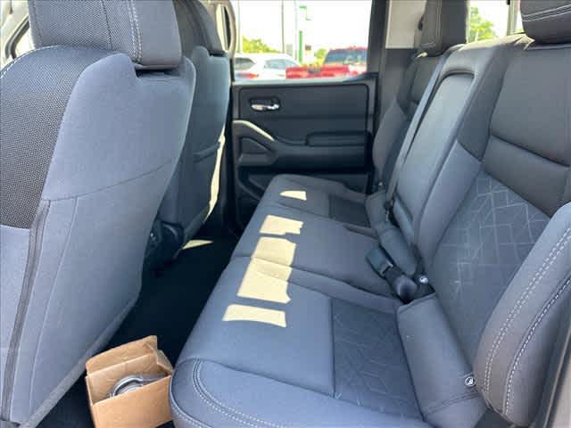 2025 Nissan Frontier Crew Cab SV 4x2