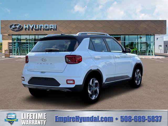2026 Hyundai Venue SEL w/Two-Tone Roof