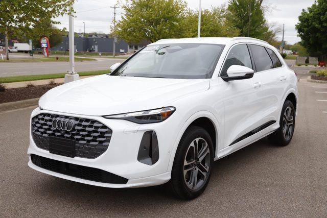 2025 Audi Q5 Premium TFSI quattro S tronic