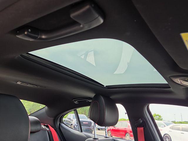 2023 Genesis G70 3.3T RWD