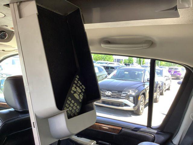 2011 Nissan Armada Platinum