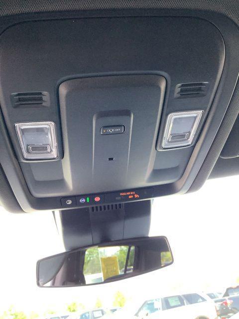 2024 GMC Yukon XL 4WD SLE