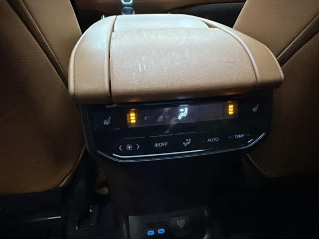 2022 Toyota Highlander Hybrid Platinum