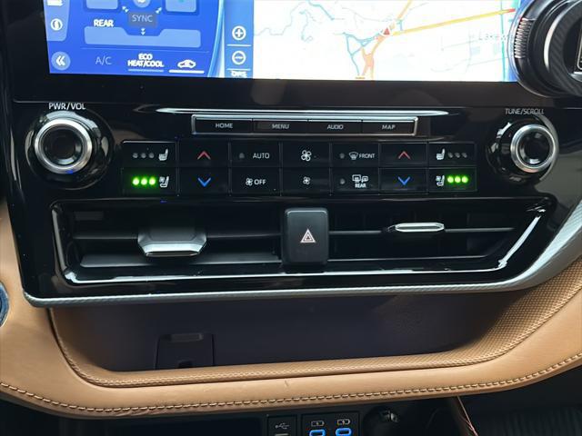2022 Toyota Highlander Hybrid Platinum