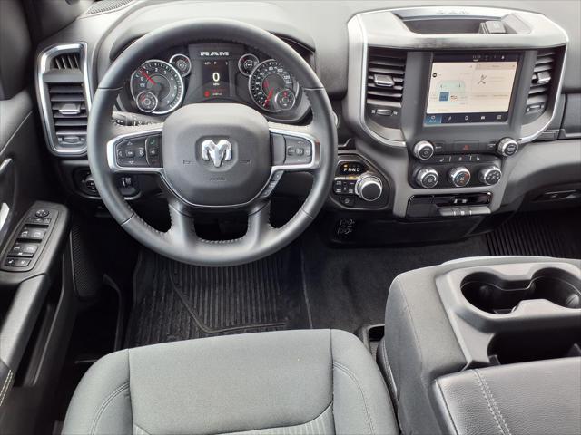 2024 Ram 1500 Big Horn Crew Cab 4x4 5'7" Box