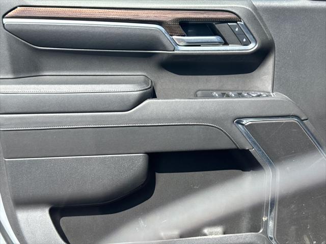 2024 Chevrolet Silverado 1500 4WD Crew Cab Short Bed LT with 2FL