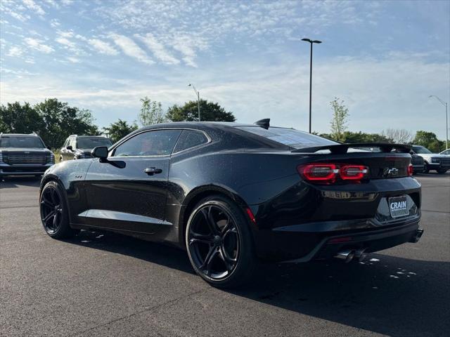 2021 Chevrolet Camaro RWD Coupe LT1