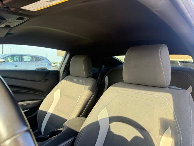 2021 Chevrolet Camaro RWD Coupe LT1