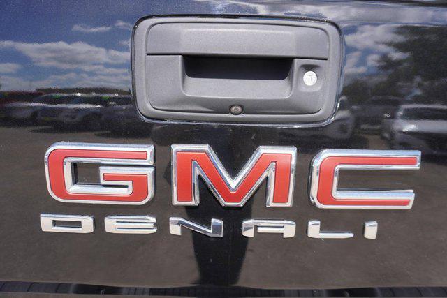 2021 GMC Canyon 4WD Crew Cab Short Box Denali