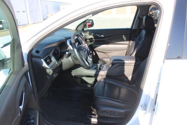 2023 GMC Acadia AWD SLT