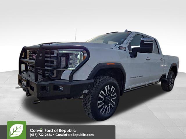 2022 GMC Sierra 2500HD 4WD Crew Cab Standard Bed Denali