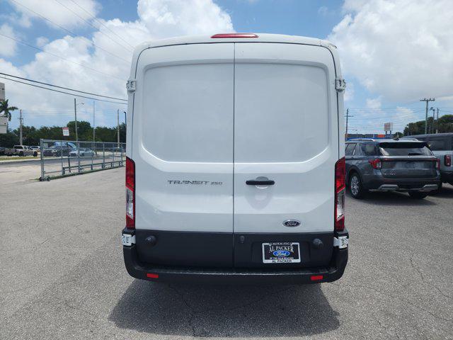 2017 Ford Transit 148 WB Medium Roof Cargo
