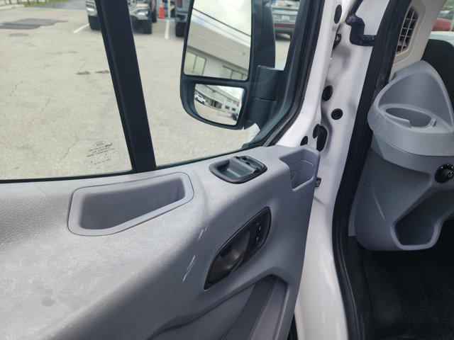 2017 Ford Transit 148 WB Medium Roof Cargo