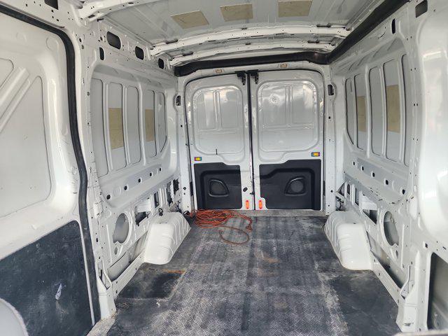 2017 Ford Transit 148 WB Medium Roof Cargo