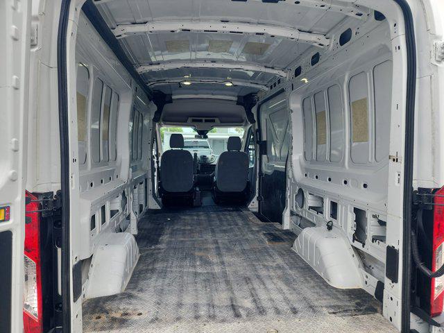 2017 Ford Transit 148 WB Medium Roof Cargo