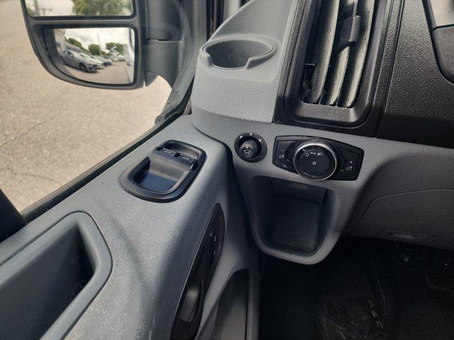 2017 Ford Transit 148 WB Medium Roof Cargo