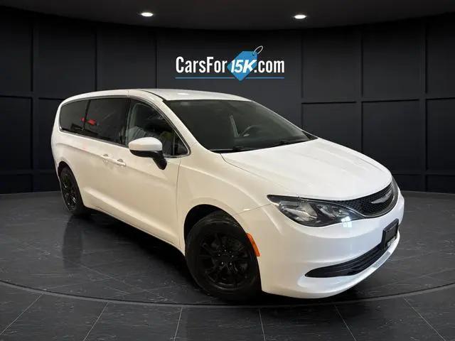 2017 Chrysler Pacifica LX for sale in Plymouth, WI