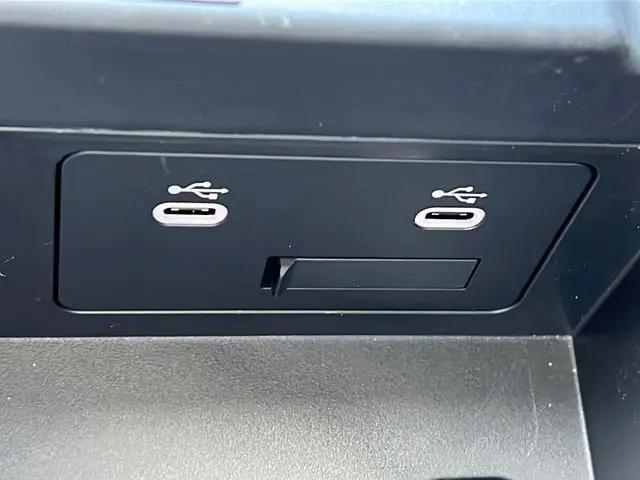 2024 Mazda X-90 Premium Plus