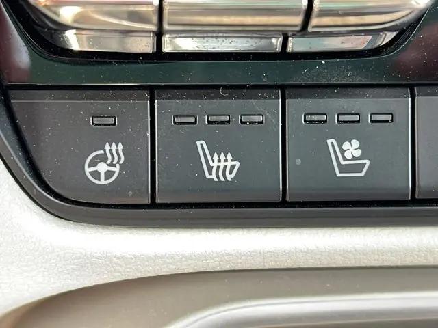 2024 Mazda X-90 Premium Plus