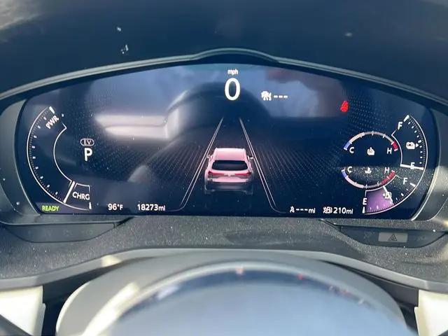 2024 Mazda X-90 Premium Plus