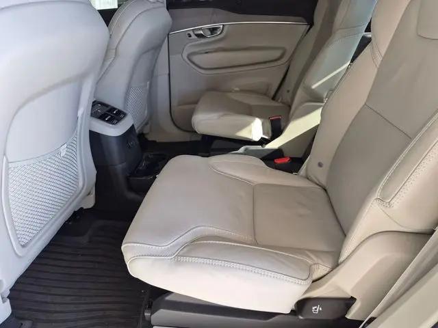 2025 Volvo XC90 Plug-In Hybrid T8 Ultra 6-Seater