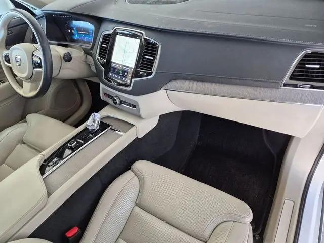 2025 Volvo XC90 Plug-In Hybrid T8 Ultra 6-Seater