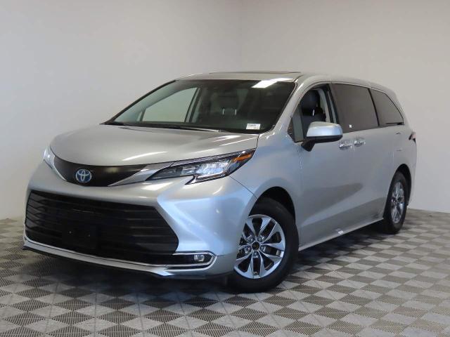 2022 Toyota Sienna XLE 8 Passenger for sale in Scottsdale, AZ