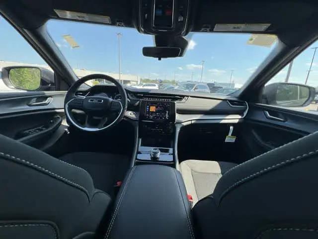2026 Jeep Grand Cherokee L Altitude 4x4