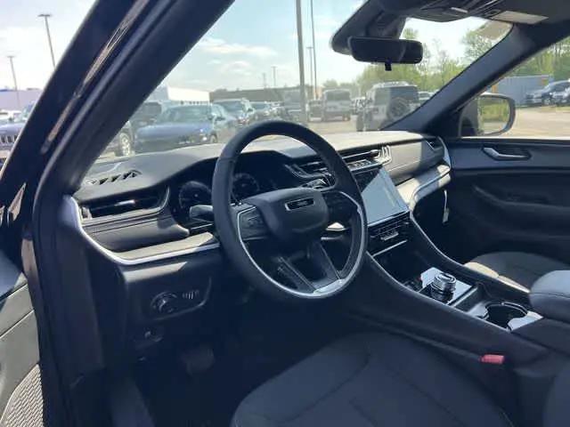 2026 Jeep Grand Cherokee L Altitude 4x4