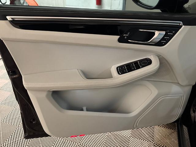 2023 Porsche Macan T