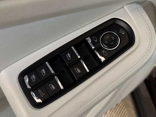2023 Porsche Macan T