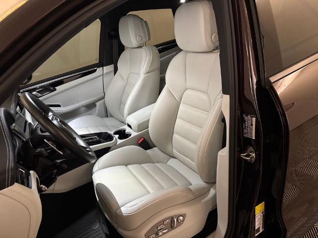 2023 Porsche Macan T