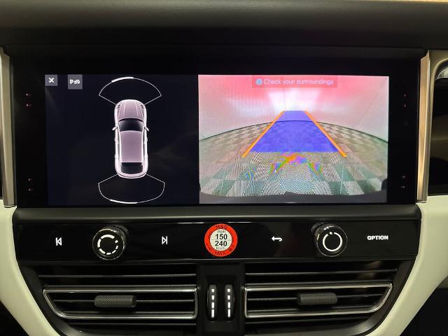 2023 Porsche Macan T