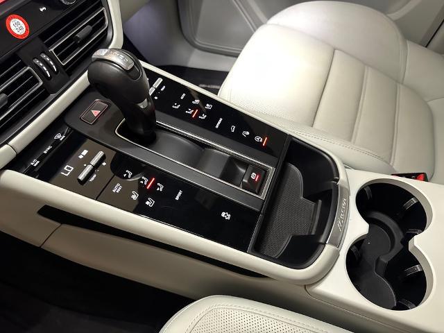 2023 Porsche Macan T