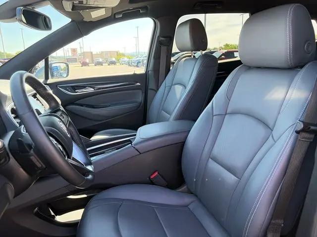 2023 Buick Enclave Essence AWD