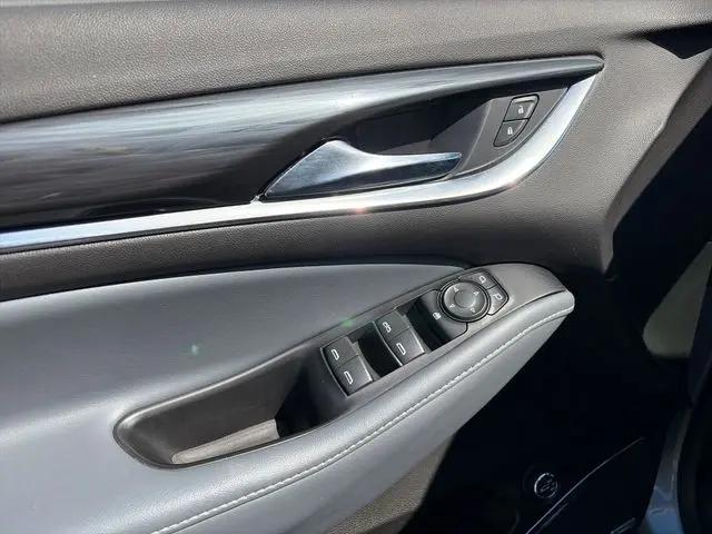 2023 Buick Enclave Essence AWD