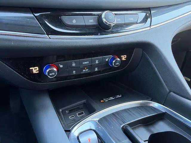 2023 Buick Enclave Essence AWD