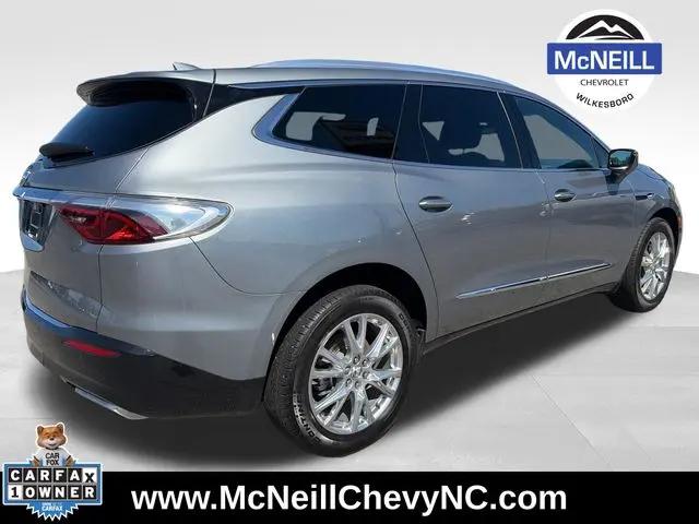 2023 Buick Enclave Essence AWD