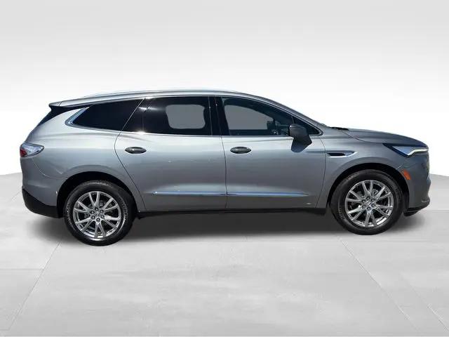 2023 Buick Enclave Essence AWD