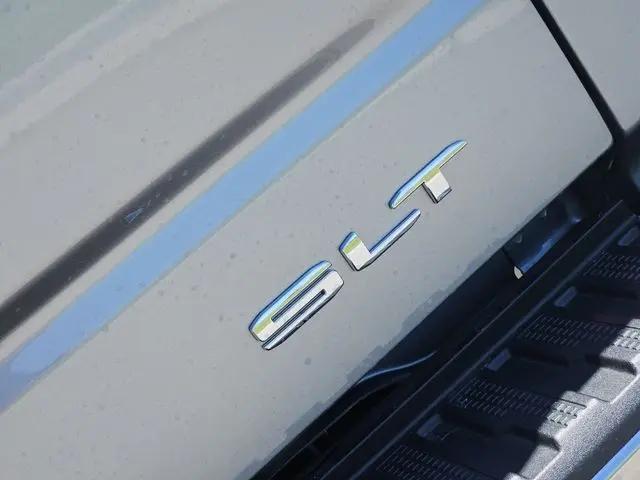 2026 GMC Sierra 1500 Crew Cab, Short Bed, SLT, 4WD