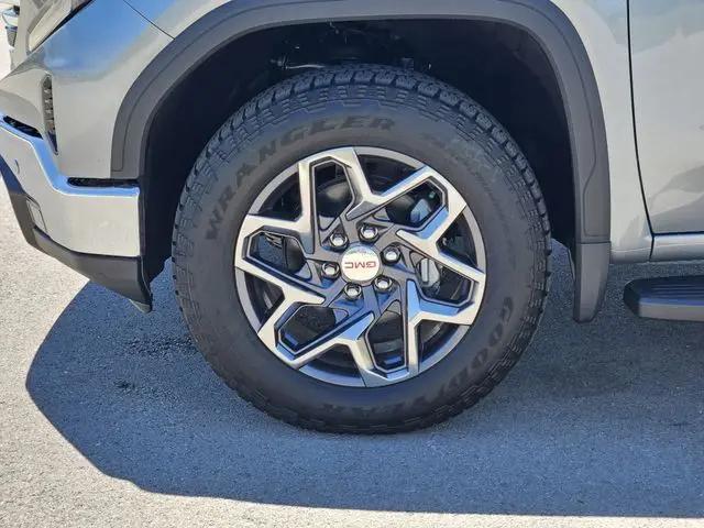2026 GMC Sierra 1500 Crew Cab, Short Bed, SLT, 4WD