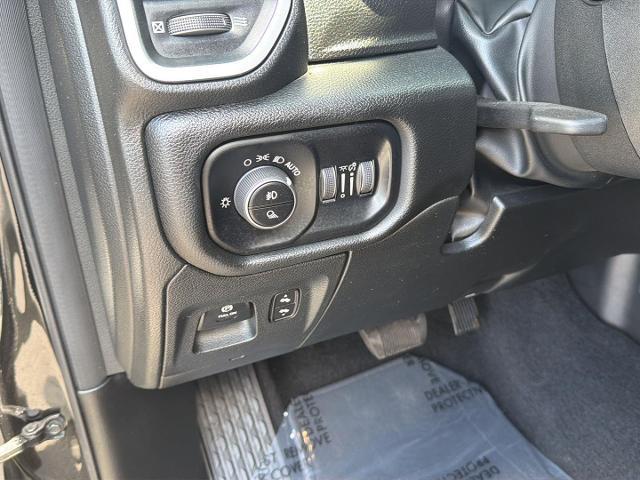 2025 Ram 1500 Big Horn Crew Cab 4x4 5'7" Box