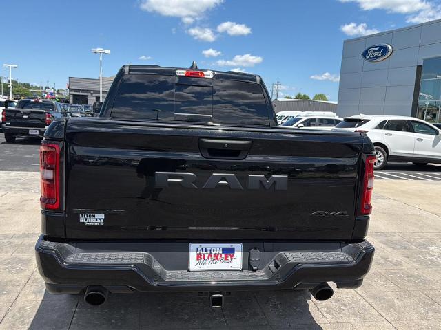 2025 Ram 1500 Big Horn Crew Cab 4x4 5'7" Box