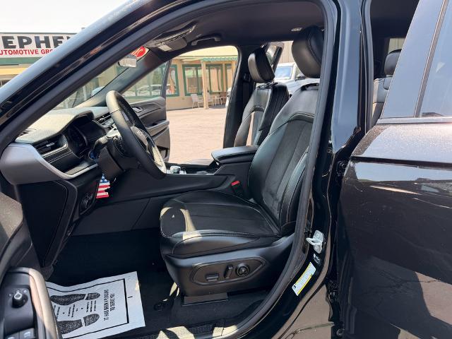 2025 Jeep Grand Cherokee L Altitude 4x4