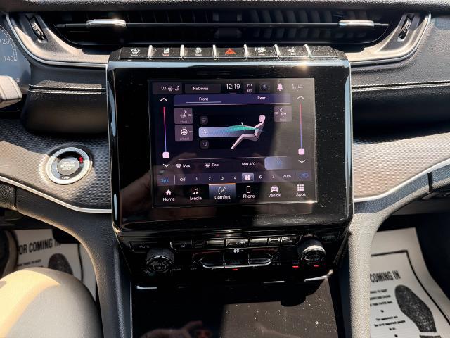 2025 Jeep Grand Cherokee L Altitude 4x4